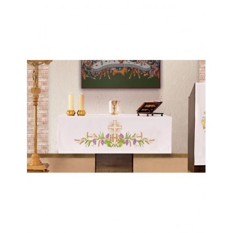Mantel de altar - símbolo IHS bordado sobre el fondo de la Cruz
